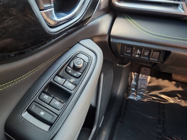 Used 2025 Subaru Outback Onyx Edition AWD/4WD image 38