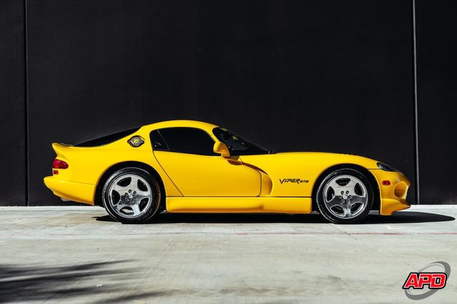 Used 2001 Dodge Viper GTS RWD image 12