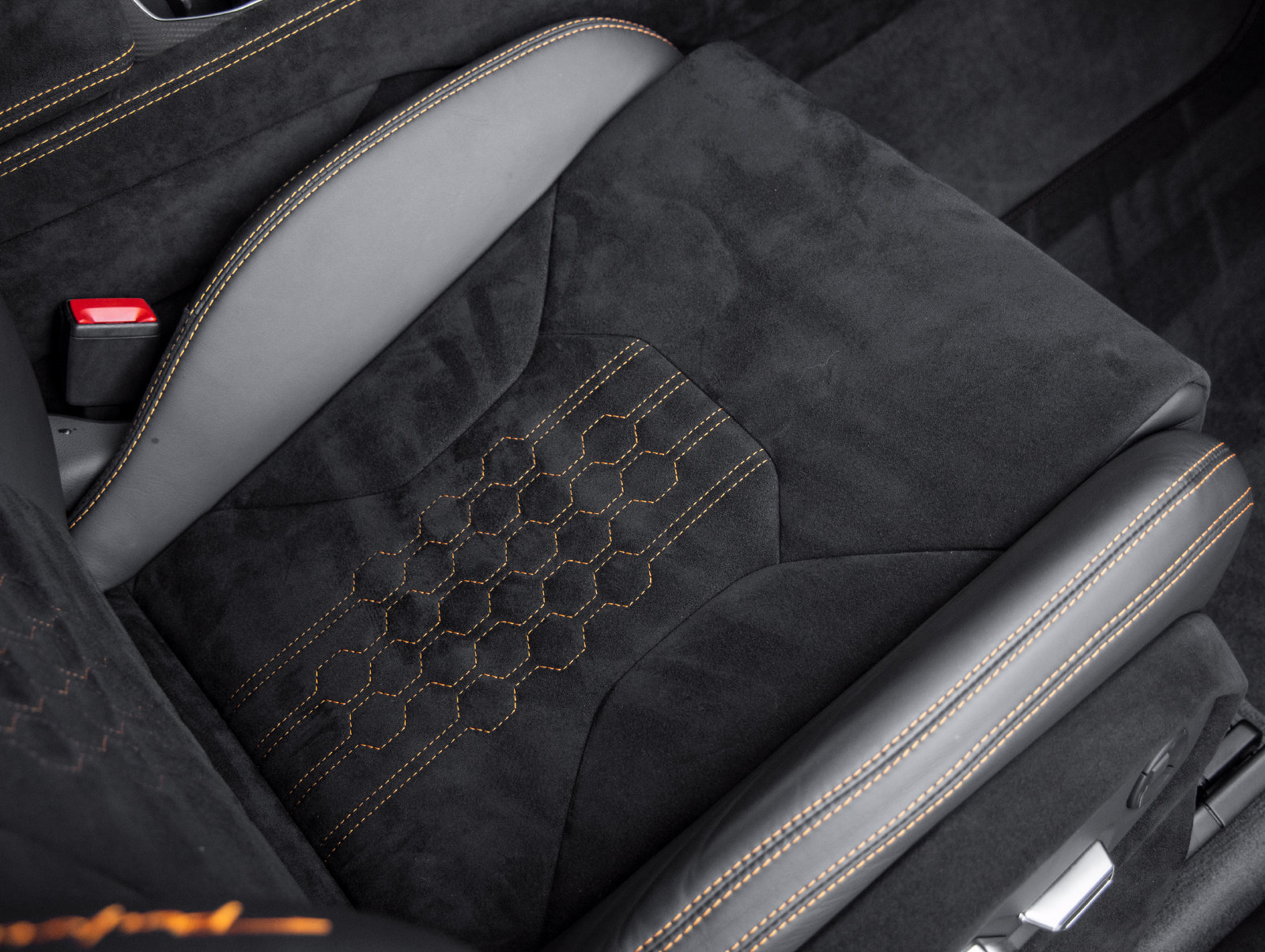 Used 2024 Lamborghini Urus Performante AWD/4WD image 59