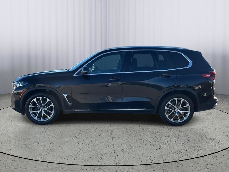 Used 2025 BMW X5 xDrive40i AWD/4WD image 2