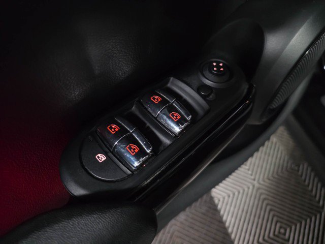 Used 2019 MINI Cooper 4-Door Hardtop image 30