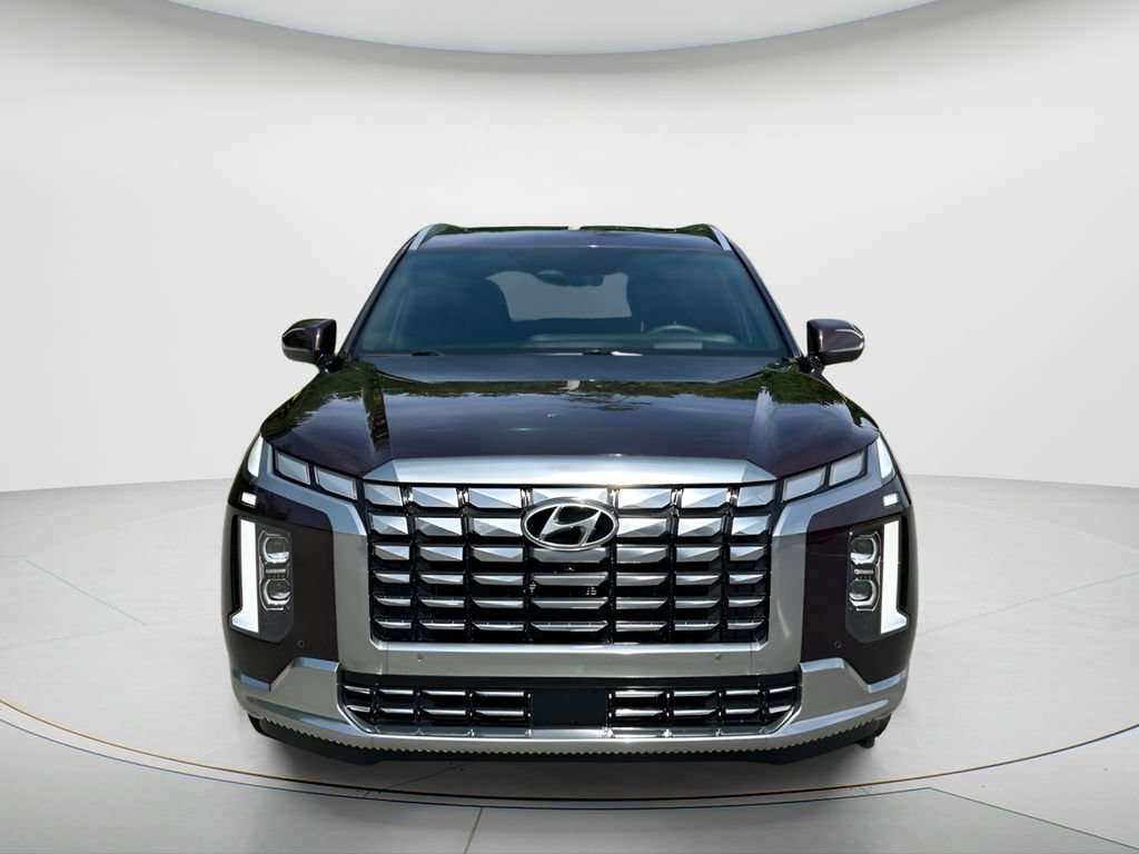 Used 2024 Hyundai Palisade Calligraphy image 2