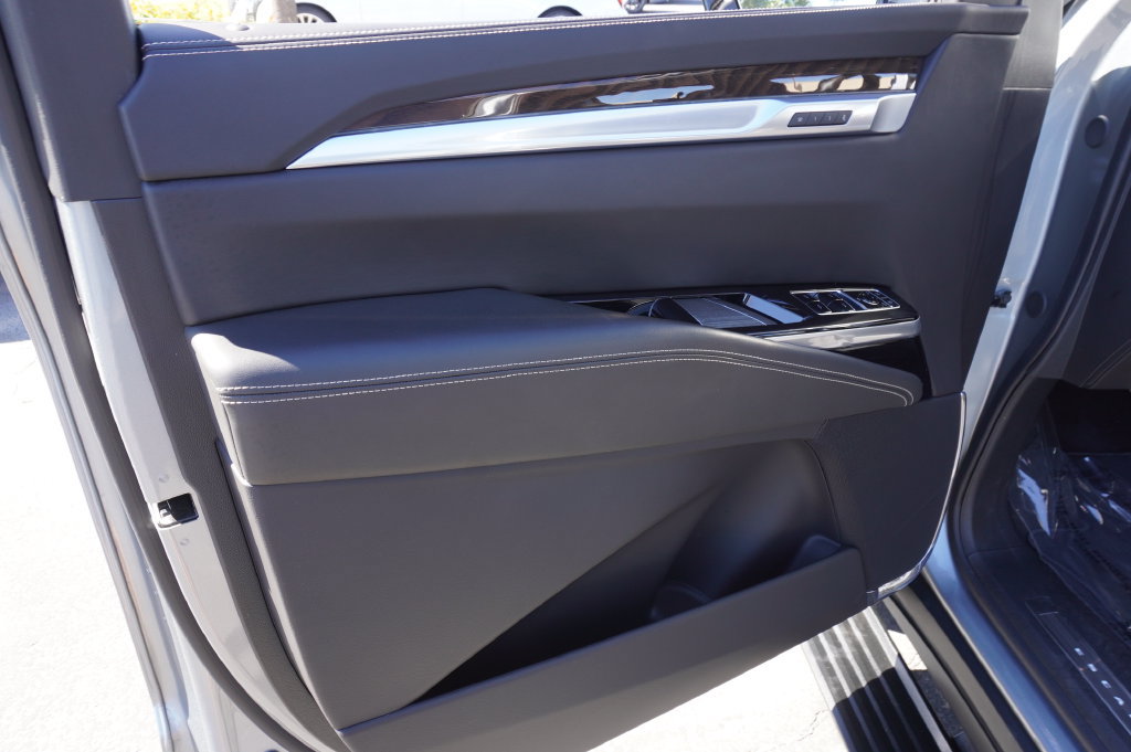 Certified 2025 Cadillac Escalade Sport Platinum AWD/4WD image 21