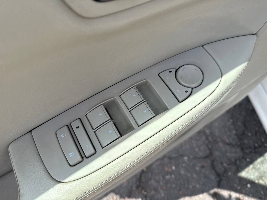 Used 2010 Cadillac DTS FWD image 23