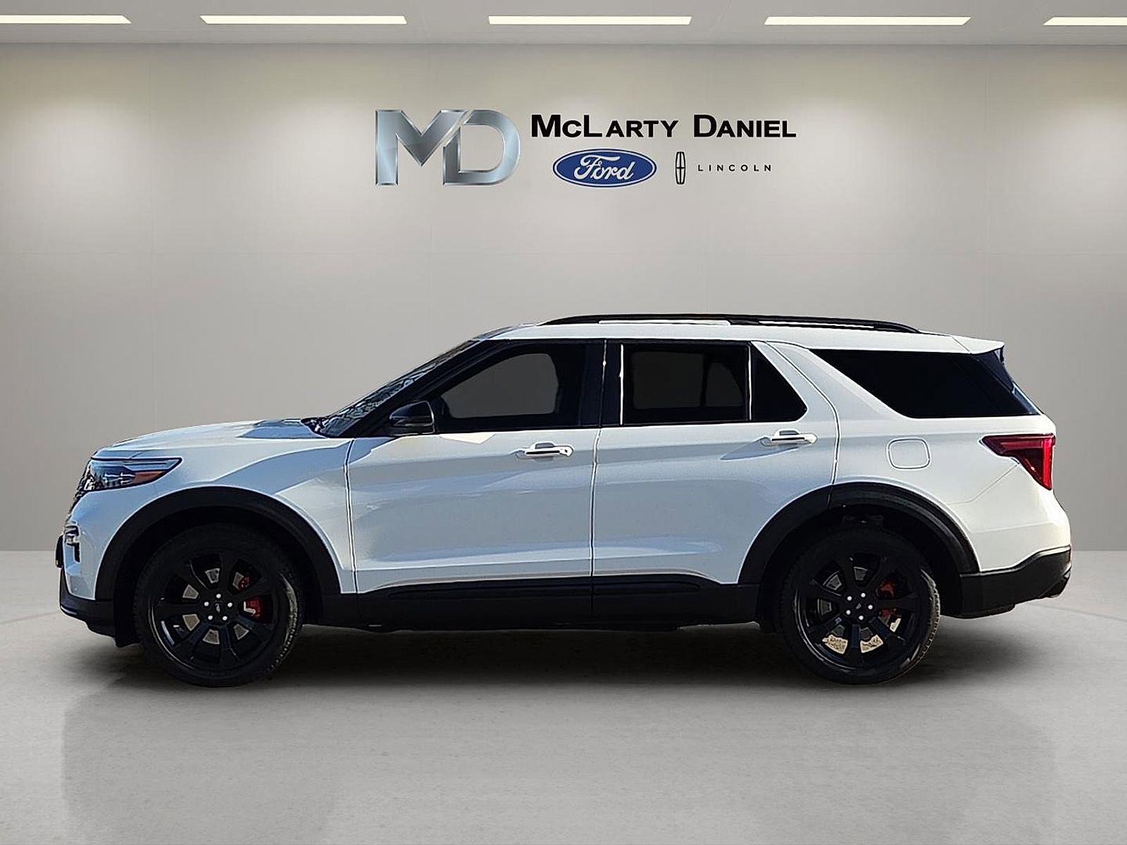 Certified 2023 Ford Explorer ST w/ Equipment Group 401A AWD/4WD image 3
