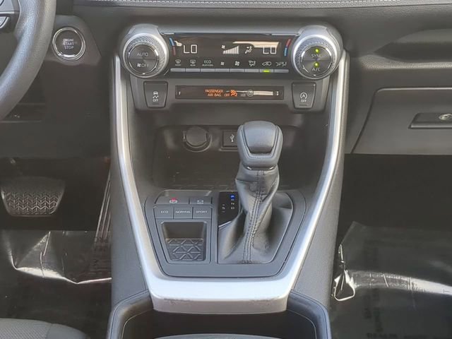 Certified 2022 Toyota RAV4 XLE w/ Convenience Package image 19