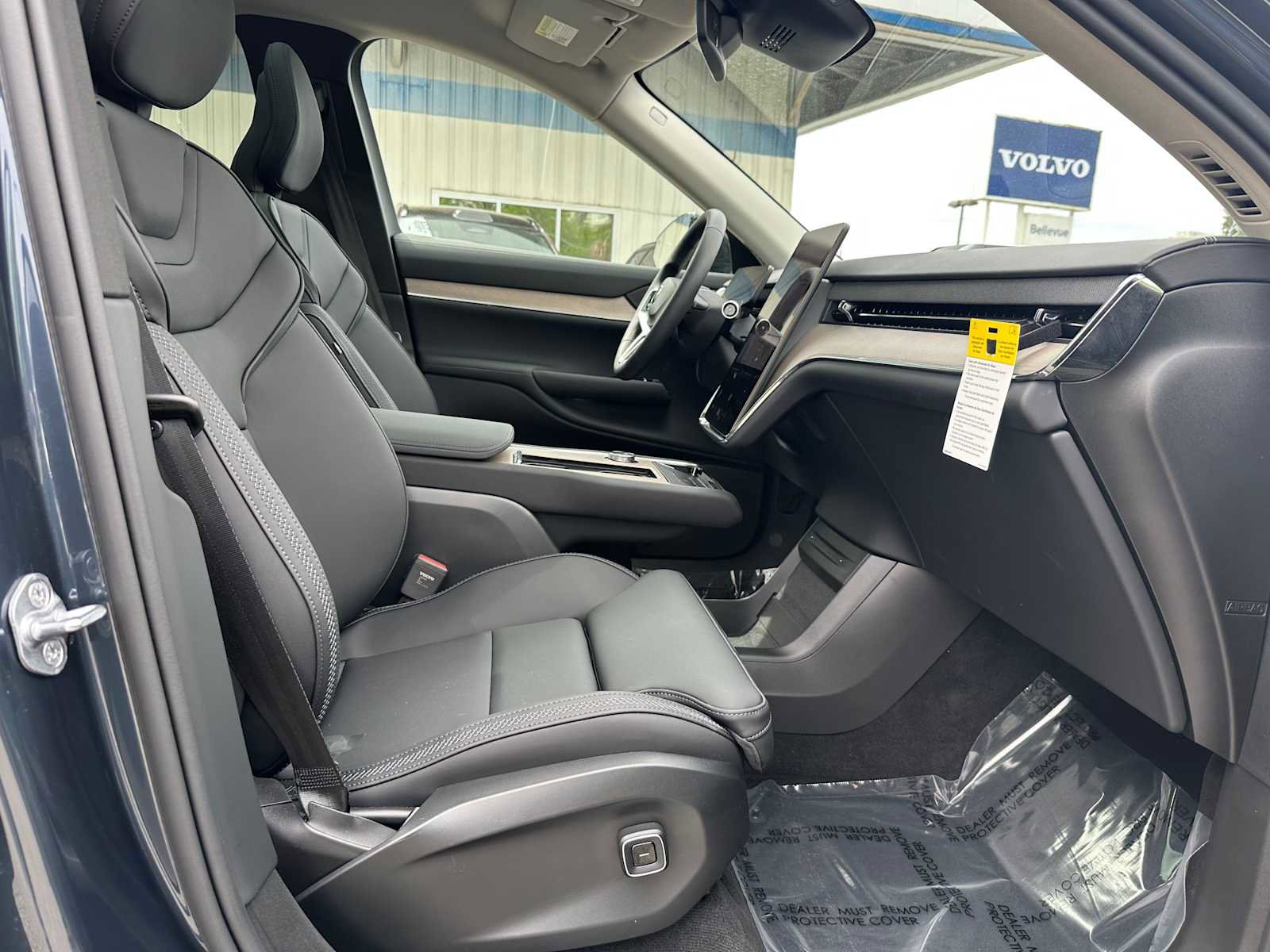 Used 2025 Volvo EX90 Plus w/ Protection Package Premier AWD/4WD image 10
