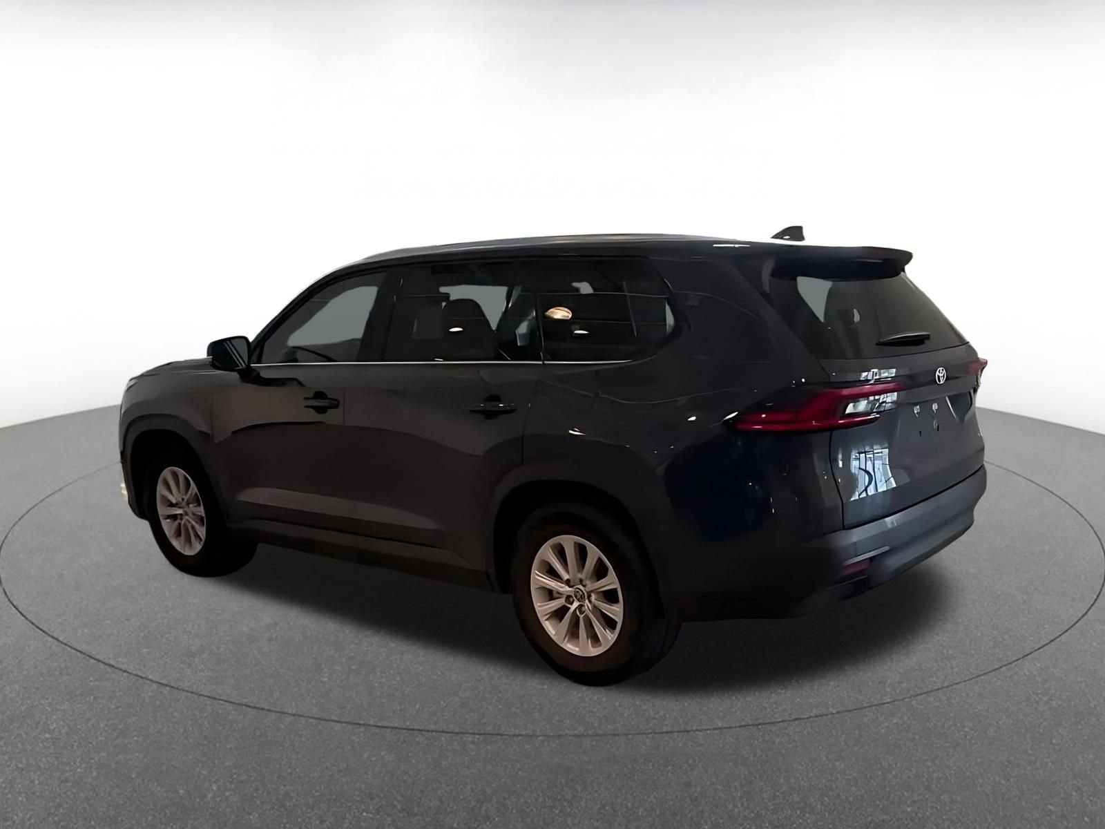 Used 2025 Toyota Grand Highlander FWD image 10