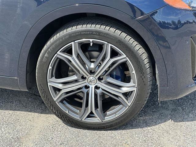 Used 2020 Maserati Levante AWD/4WD image 7