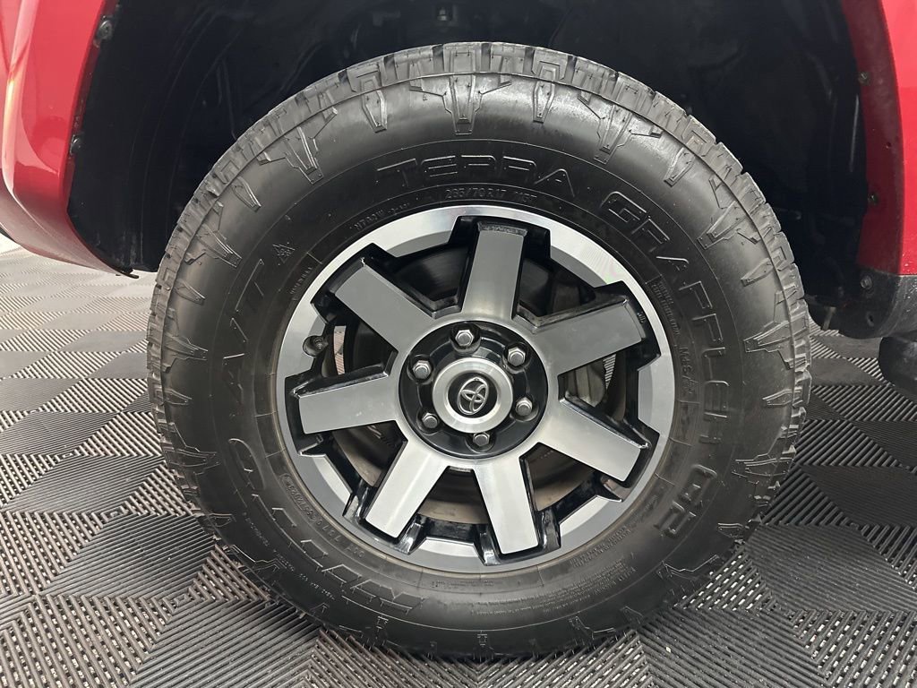 Used 2021 Toyota 4Runner TRD Off-Road image 39