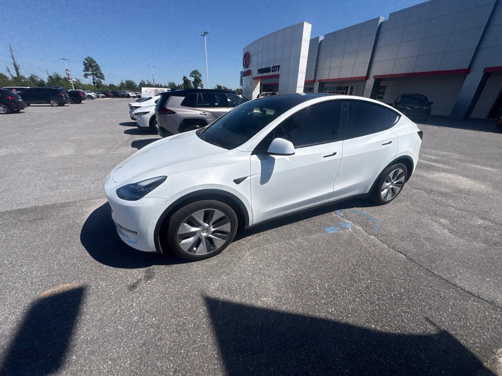 Used 2021 Tesla Model Y Long Range AWD/4WD image 7