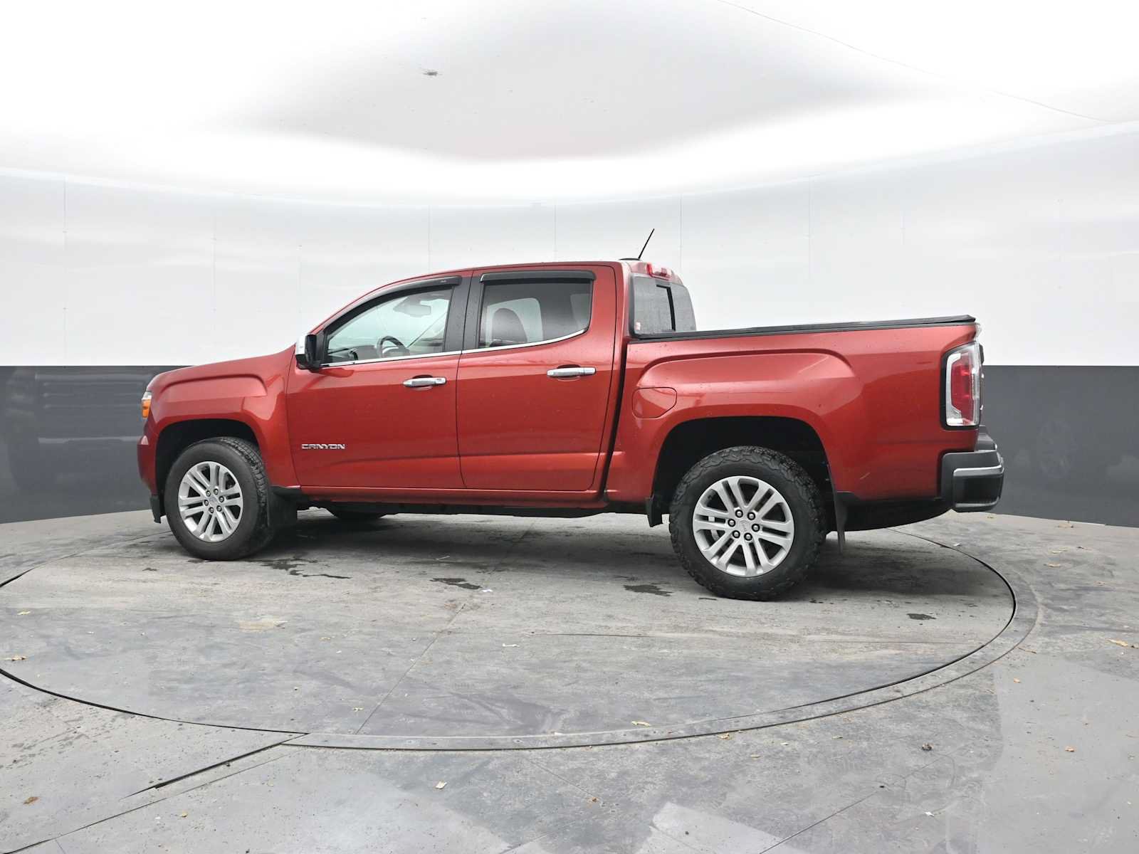 Used 2015 GMC Canyon SLT w/ Driver Alert Package AWD/4WD image 3