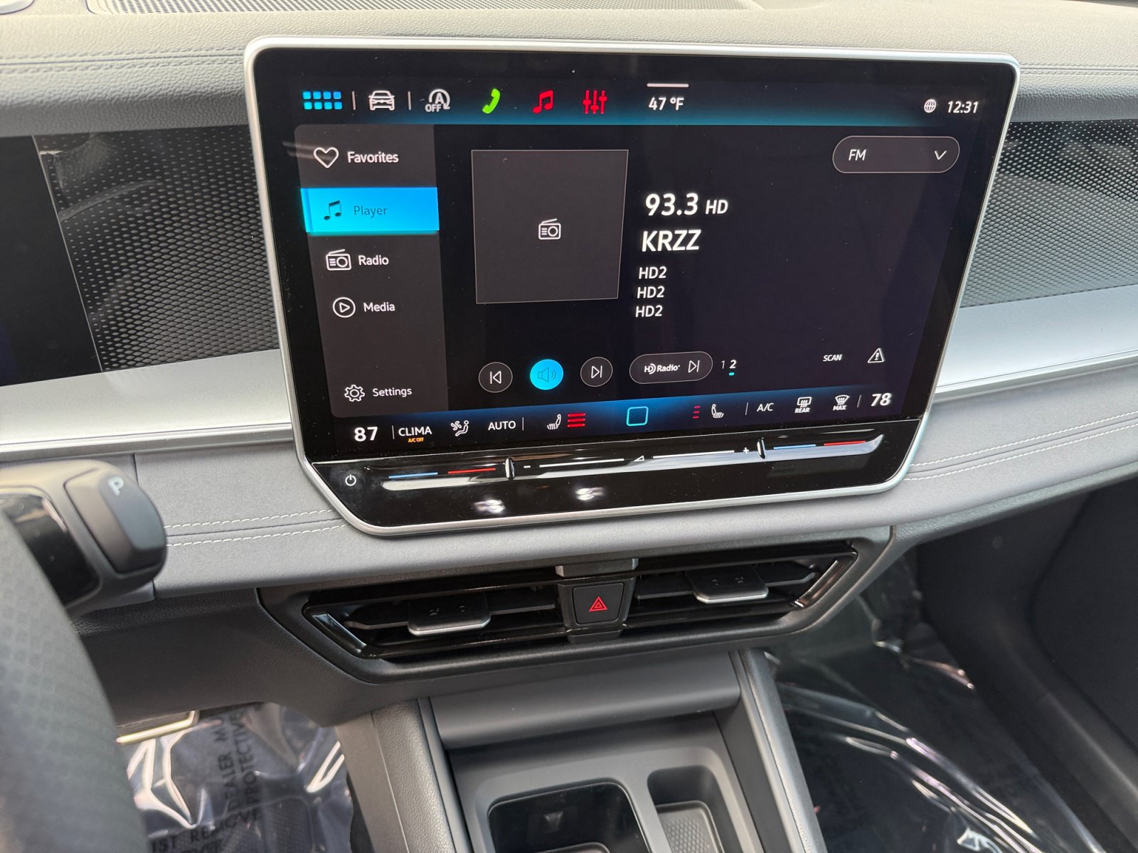 New 2026 Volkswagen Tiguan SE R-Line AWD/4WD image 12