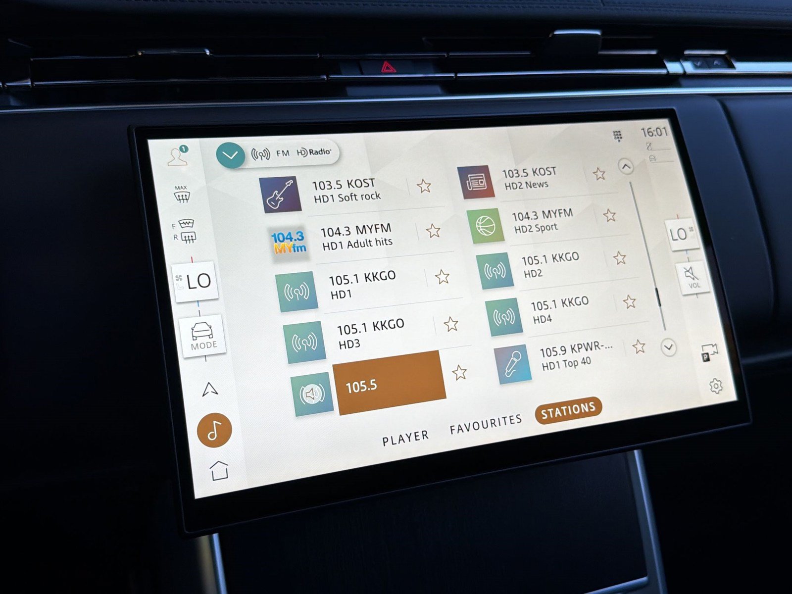 New 2026 Land Rover Range Rover Long Wheelbase SE AWD/4WD image 19