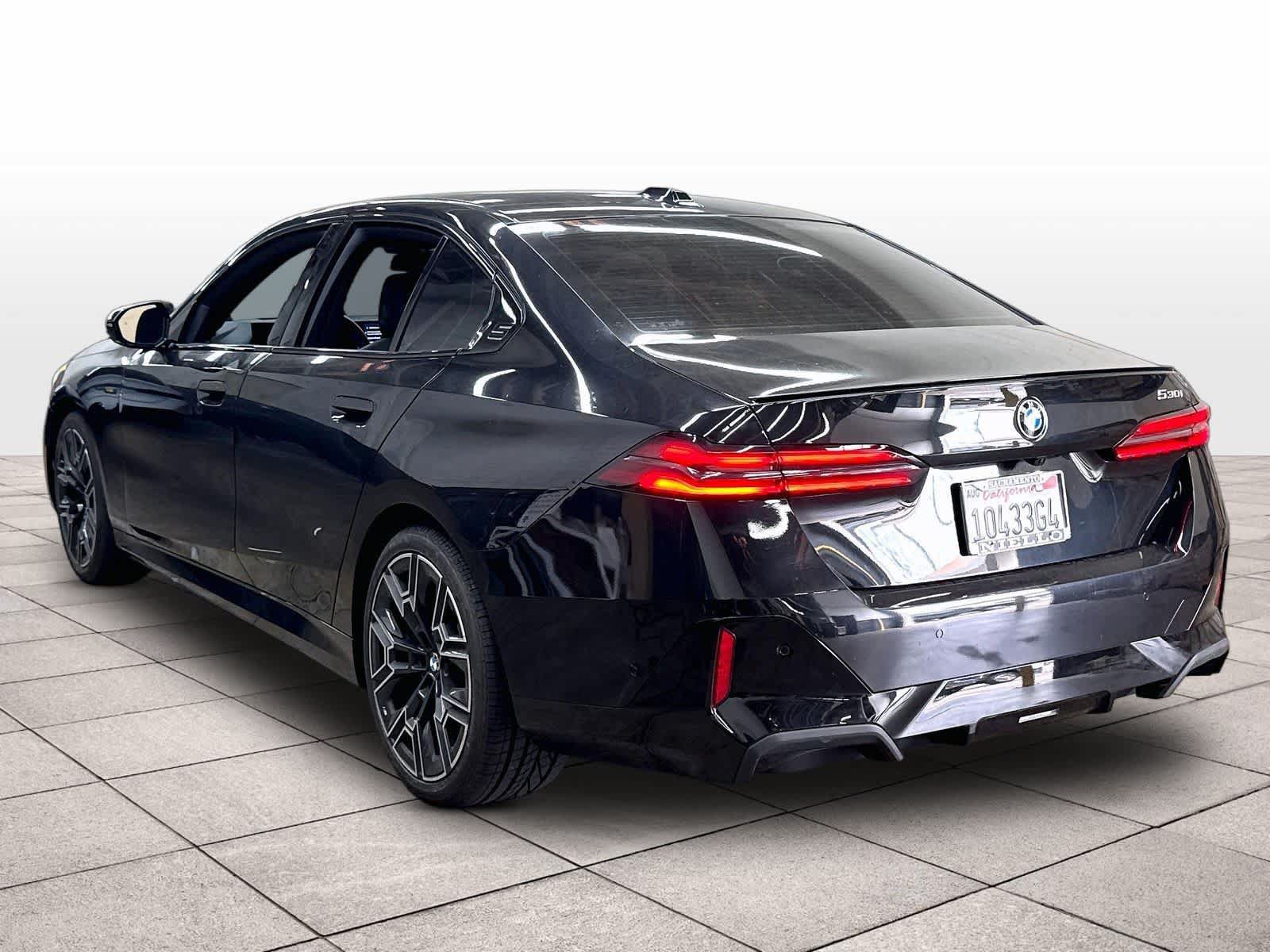 Used 2026 BMW 530i w/ M Sport Package RWD image 14