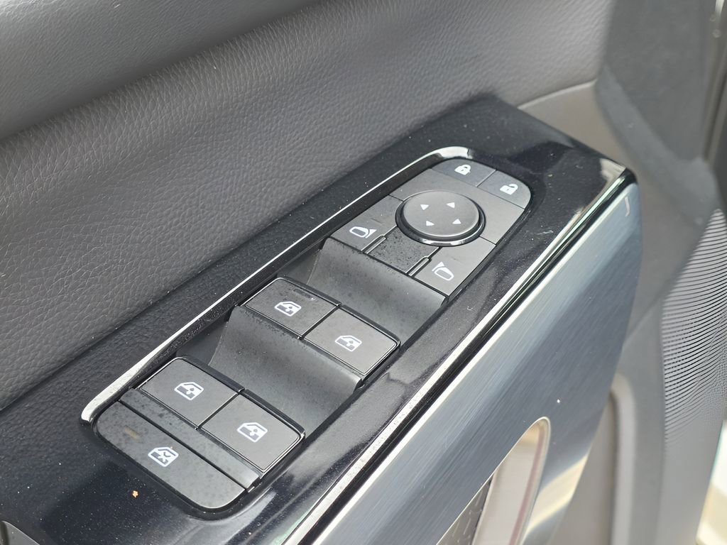 Used 2024 Nissan Pathfinder SL image 17