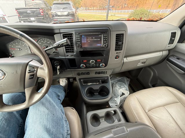 Used 2016 Nissan NV 3500 SL image 10
