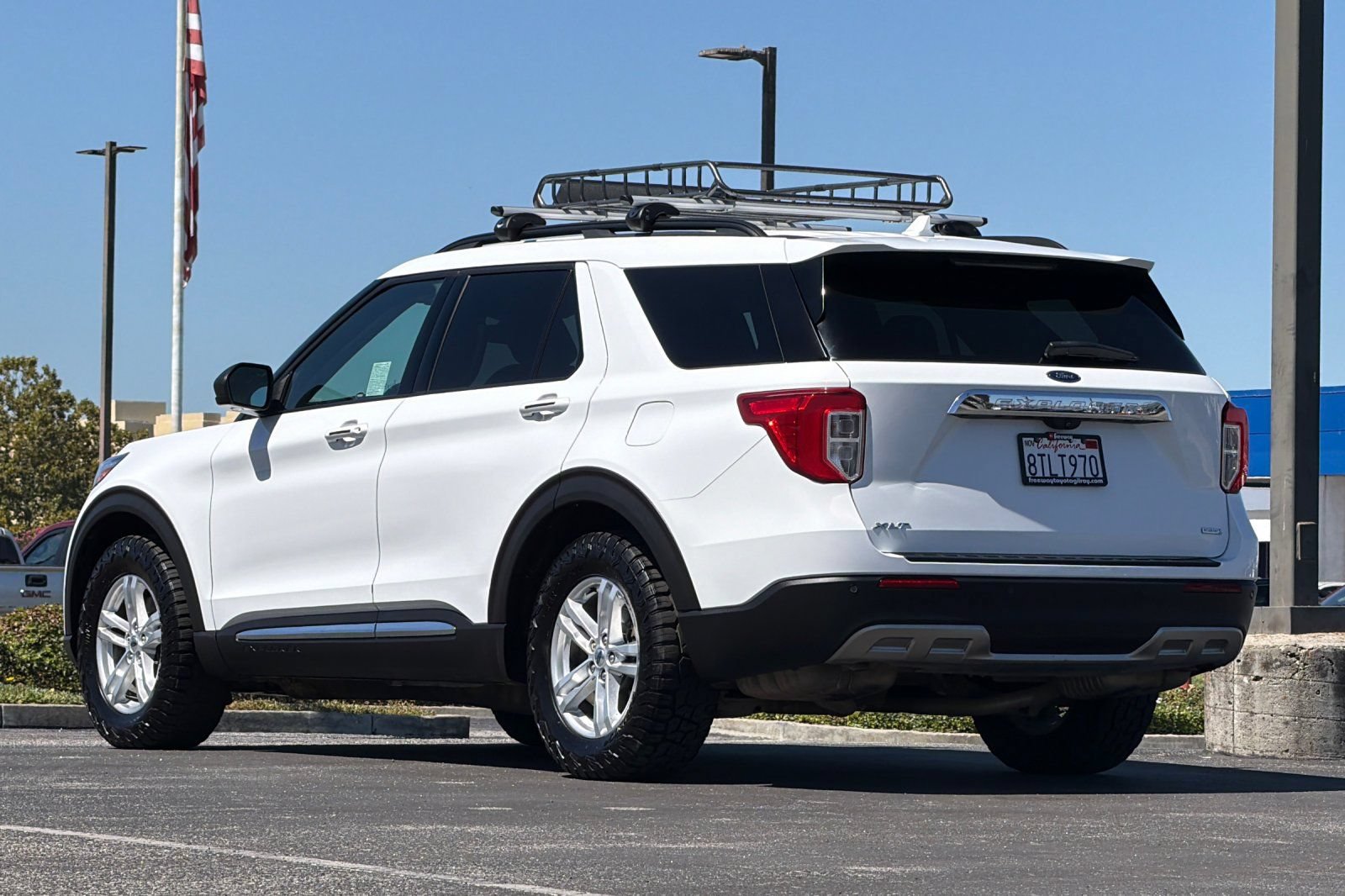 Used 2020 Ford Explorer XLT w/ Equipment Group 202A RWD image 6