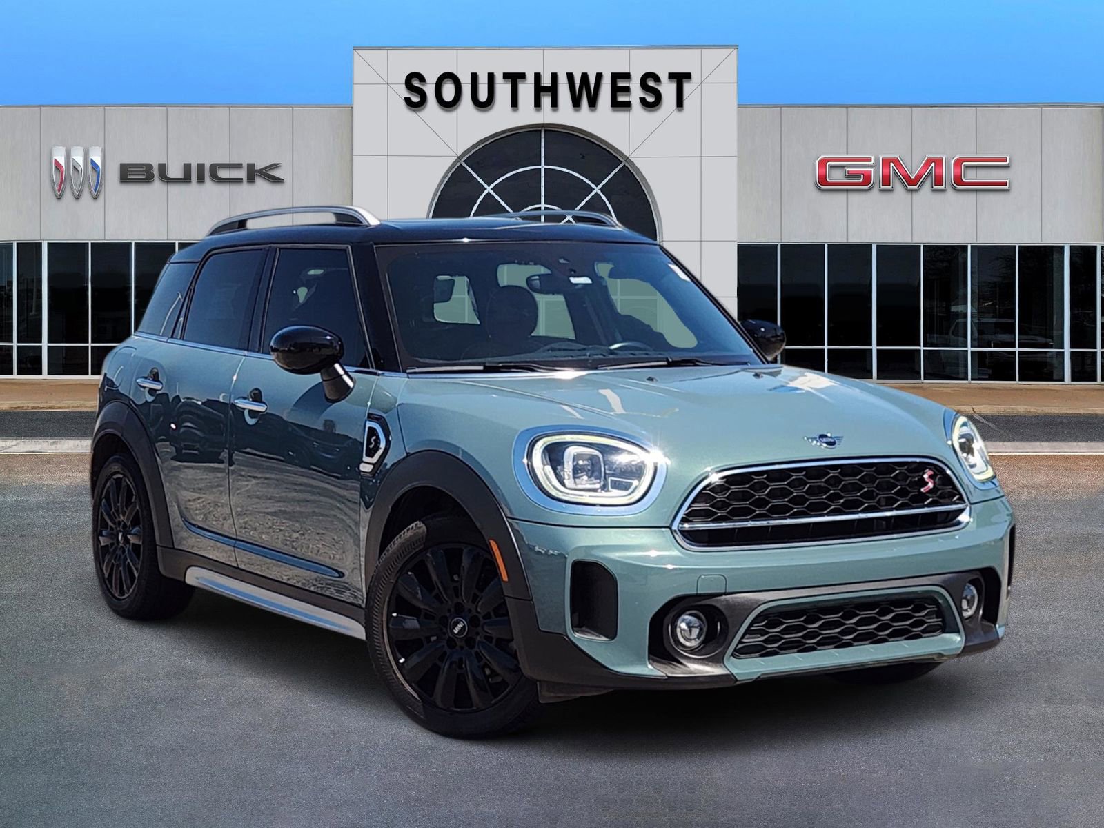 Used 2022 MINI Cooper Countryman S w/ Signature Upholstery Package image 1