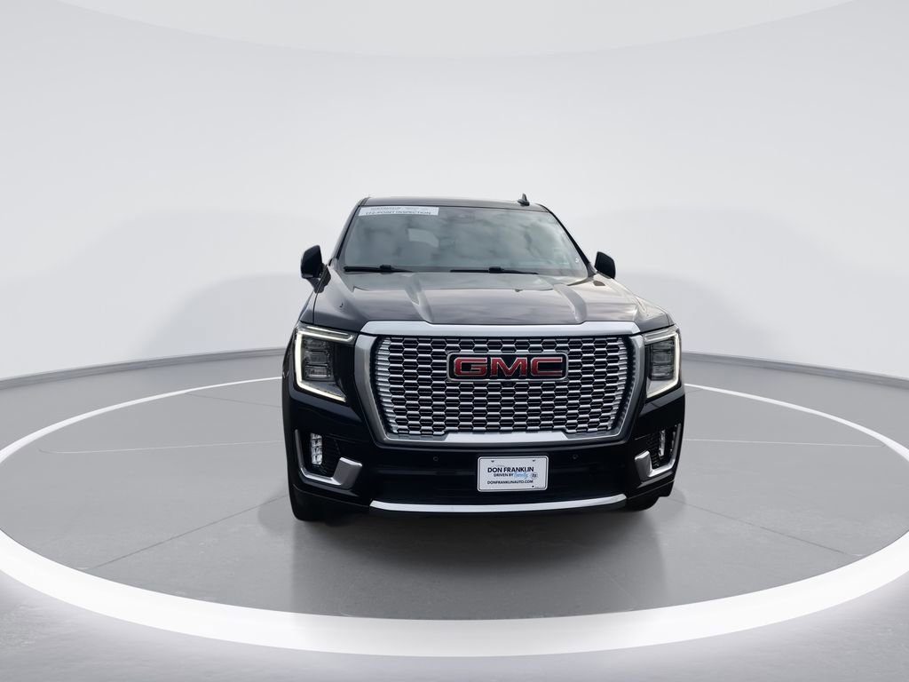 Used 2023 GMC Yukon Denali AWD/4WD image 3