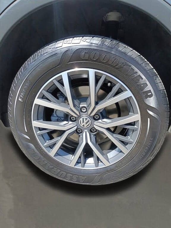 Used 2021 Volkswagen Tiguan S image 12