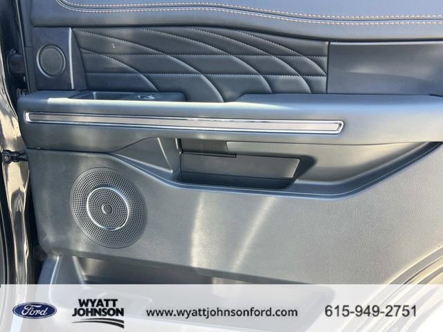 Used 2023 Ford Expedition Platinum image 23