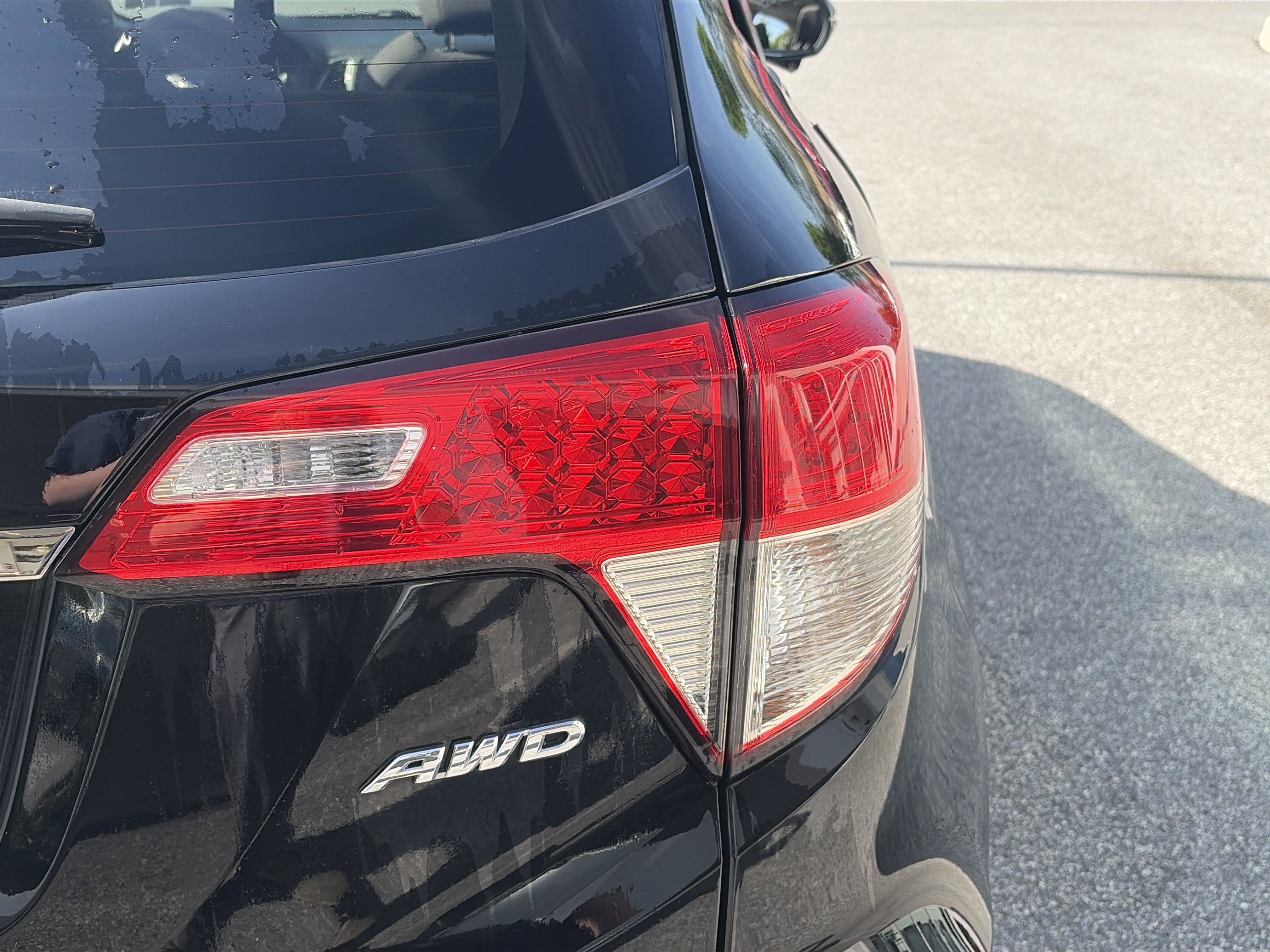 Used 2021 Honda HR-V EX image 3