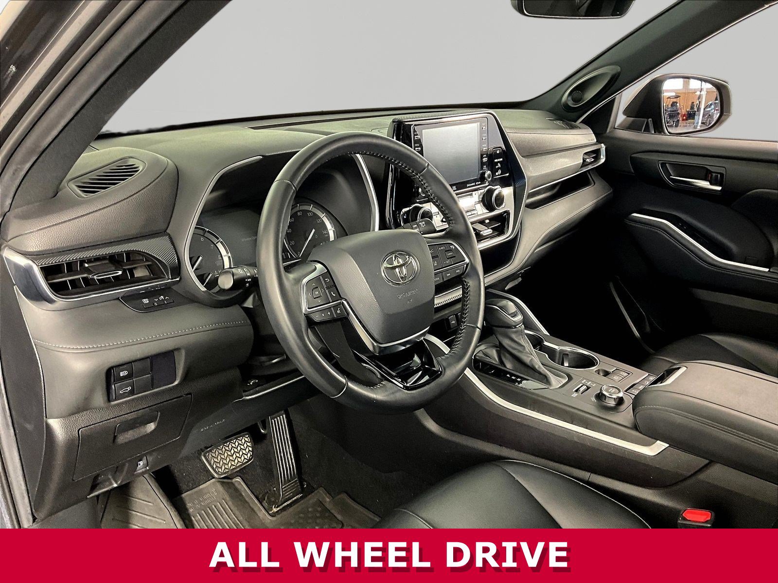 Used 2021 Toyota Highlander XSE AWD/4WD image 16