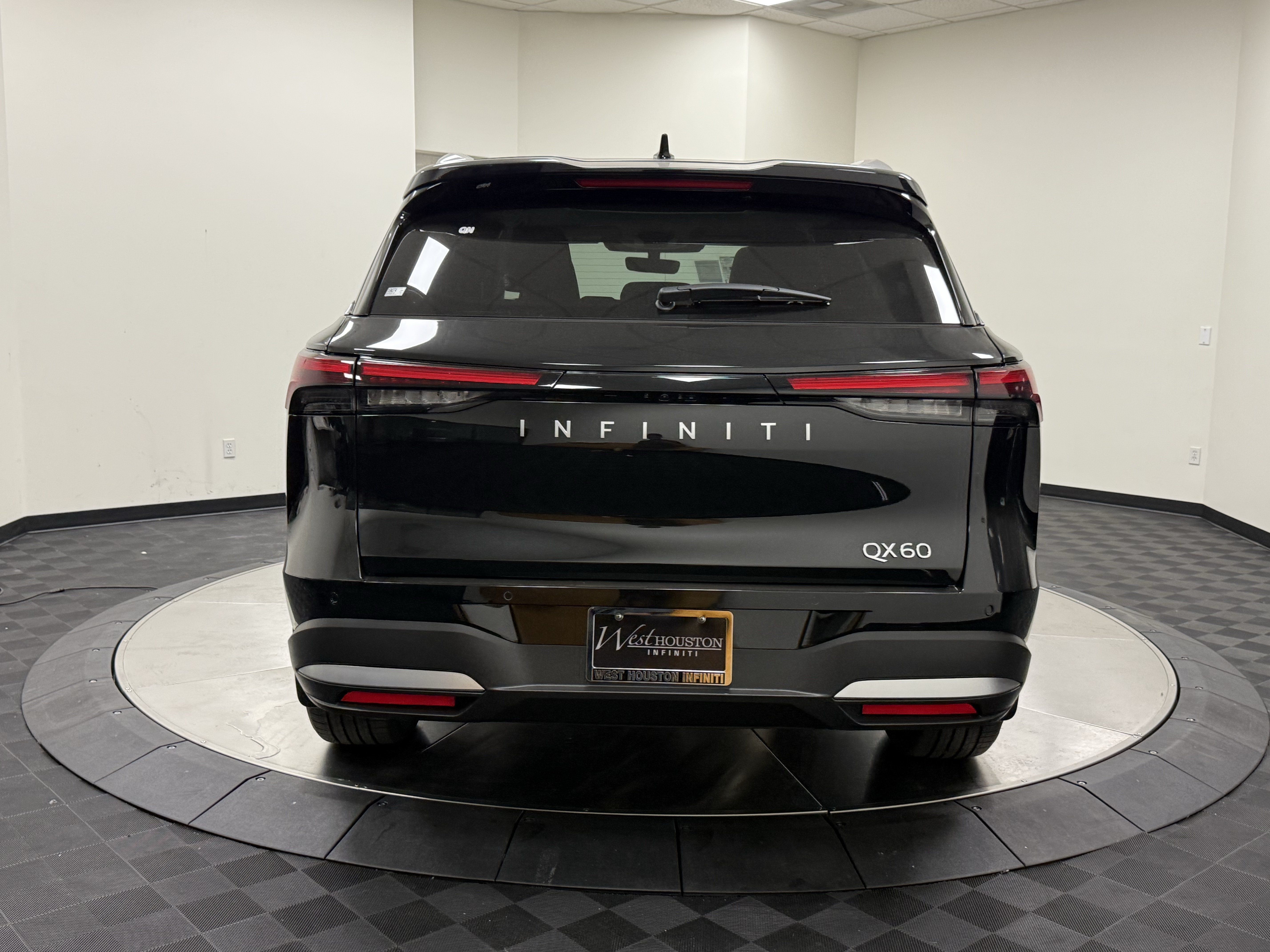 Certified 2027 INFINITI QX60 Luxe w/ Cargo Package FWD image 6