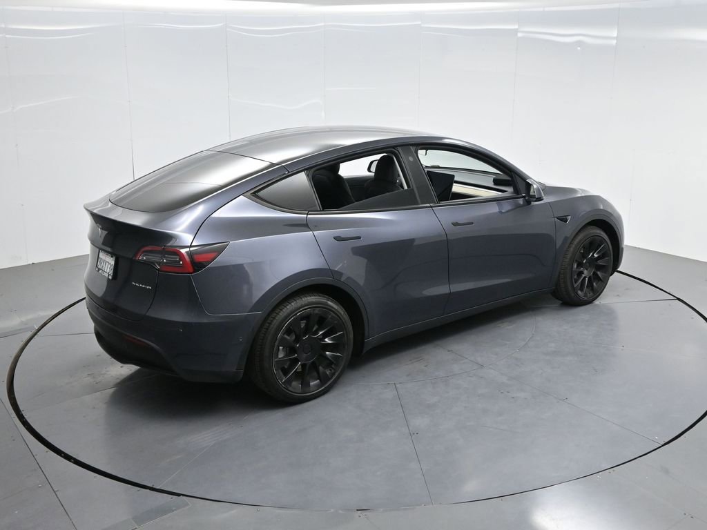 Used 2021 Tesla Model Y Long Range AWD/4WD image 42