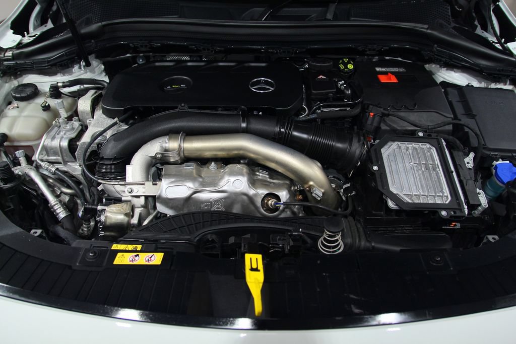 Certified 2024 Mercedes-Benz GLA 250 4MATIC image 32