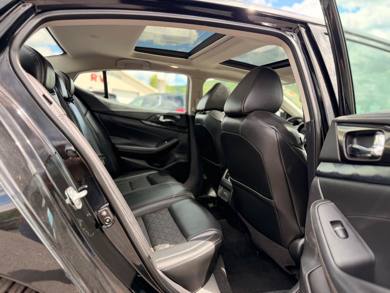 Used 2019 Nissan Maxima Platinum w/ Illumination Package FWD image 19