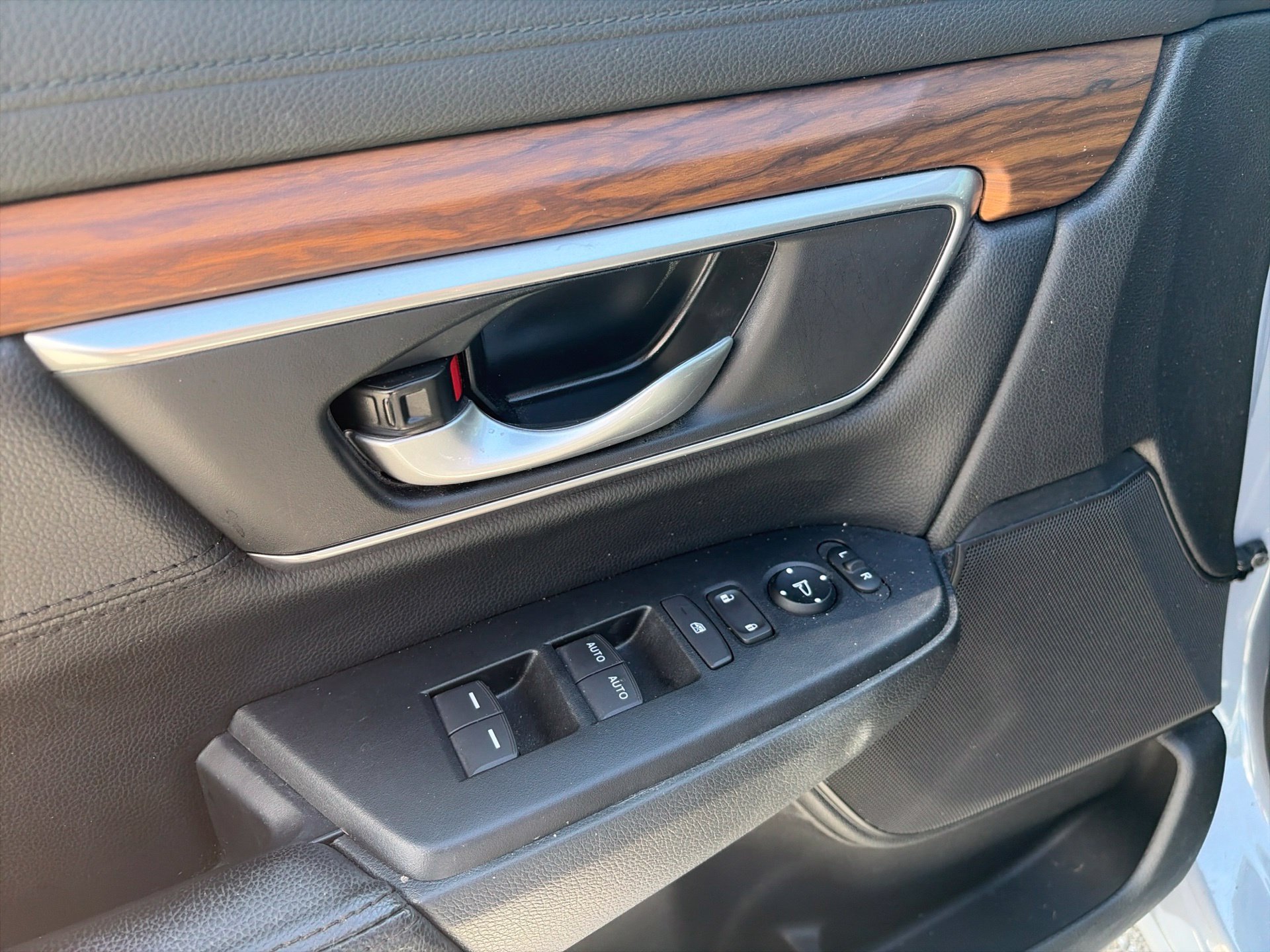 Used 2022 Honda CR-V EX image 15