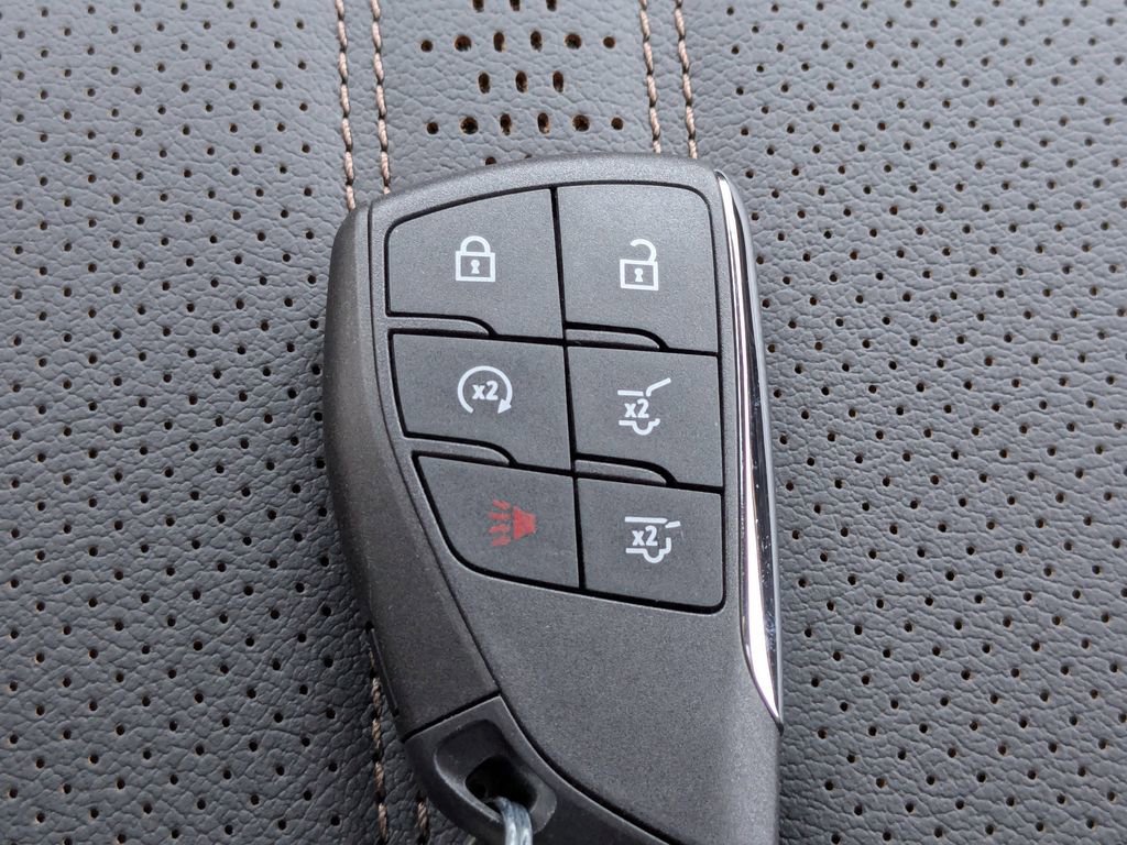 New 2025 Chevrolet Suburban High Country image 31