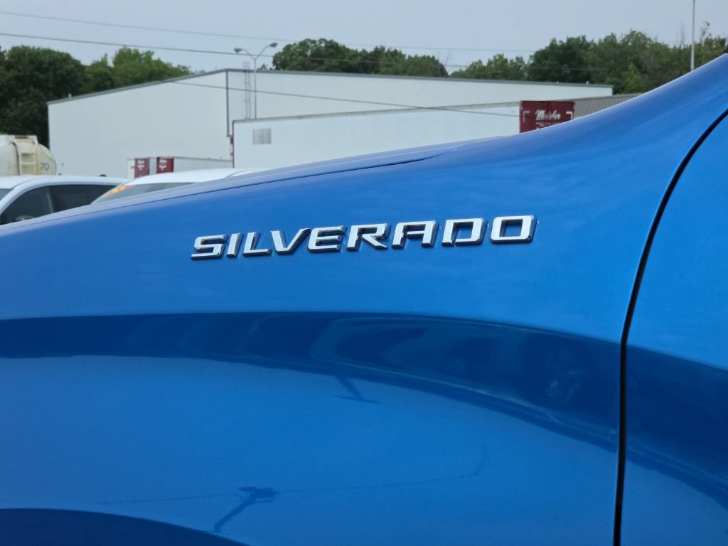Used 2022 Chevrolet Silverado 1500 RST AWD/4WD image 11