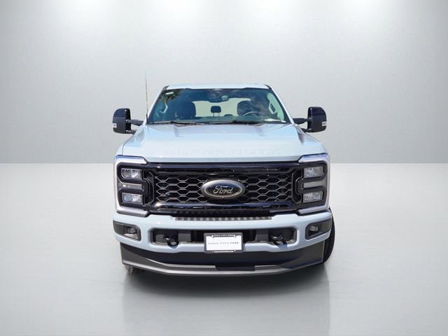 New 2026 Ford F250 Lariat w/ Black Appearance Package AWD/4WD image 2