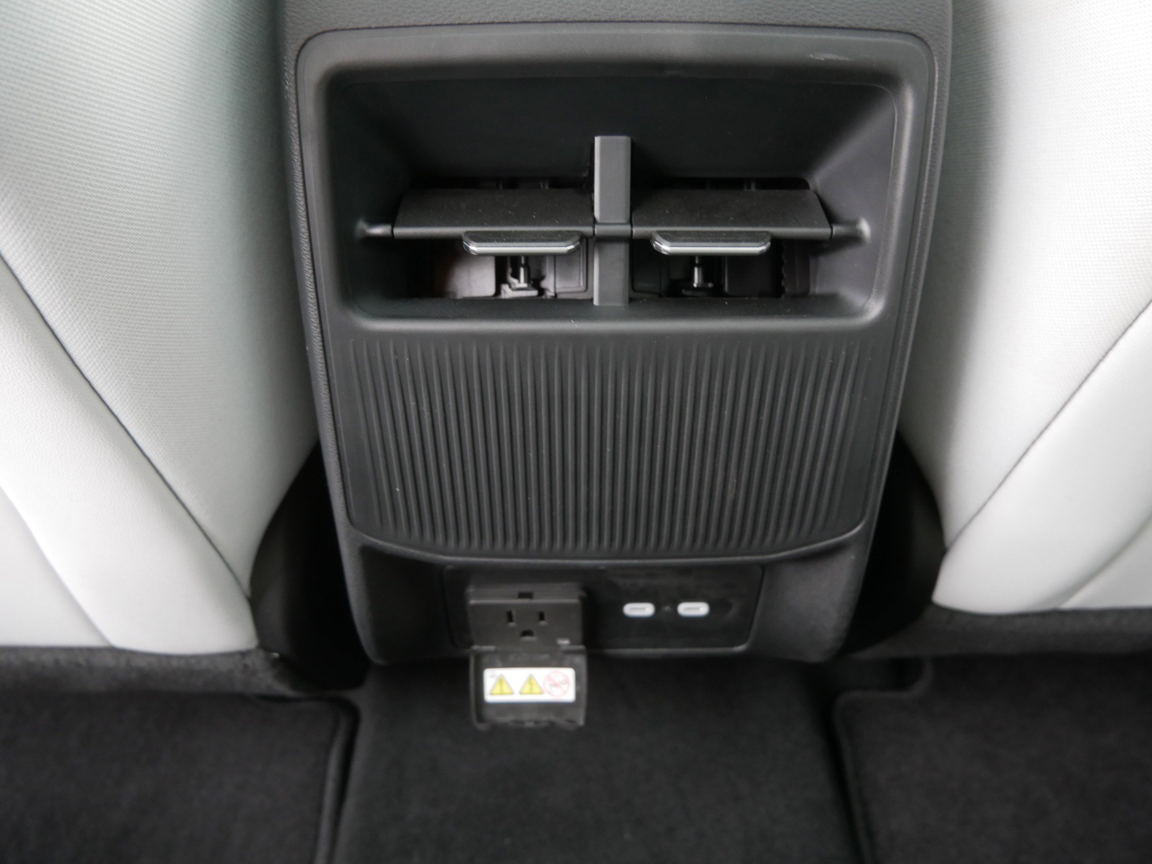 New 2026 Jeep Cherokee Overland image 11