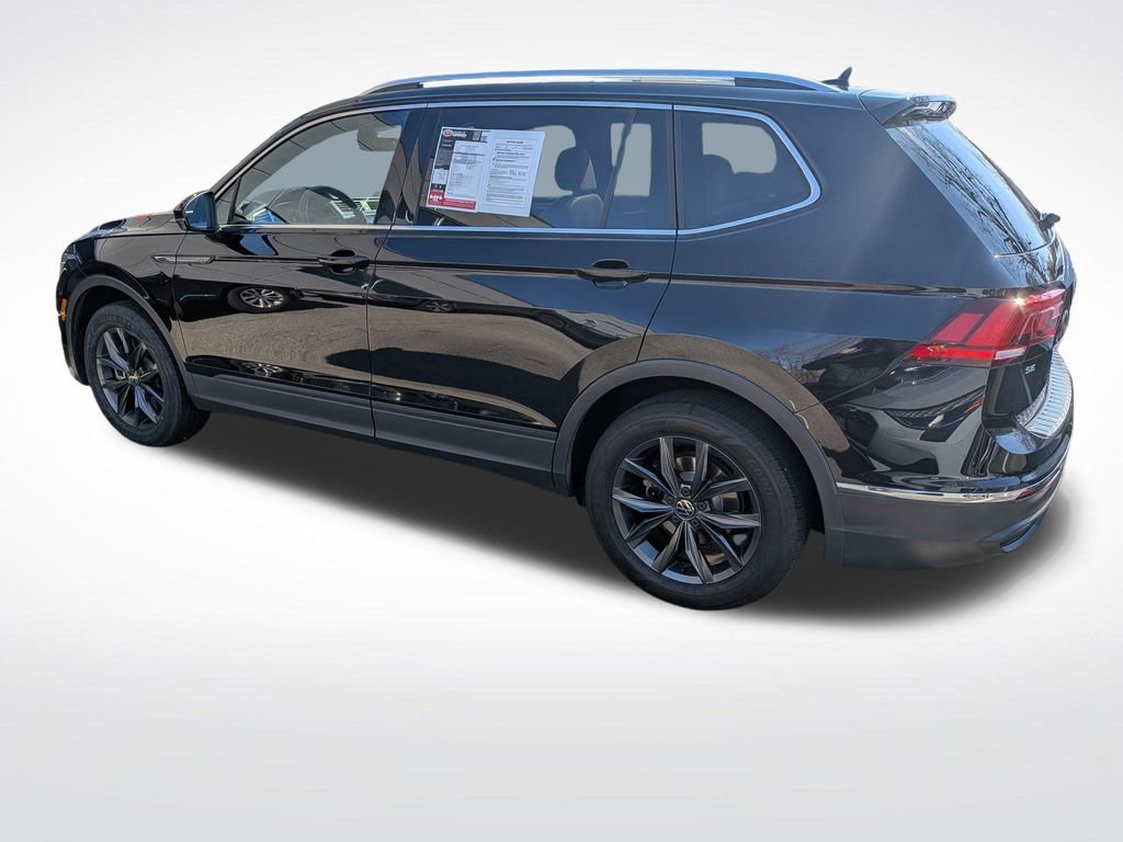 Used 2023 Volkswagen Tiguan SE image 3