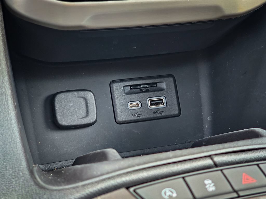 Used 2023 GMC Acadia Denali w/ Denali Technology Package AWD/4WD image 32