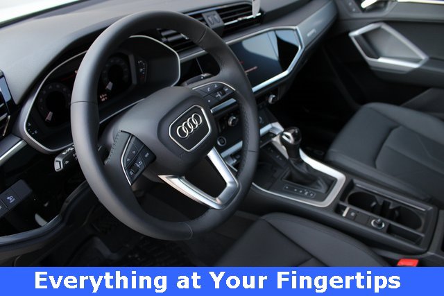 New 2025 Audi Q3 2.0T Premium image 2