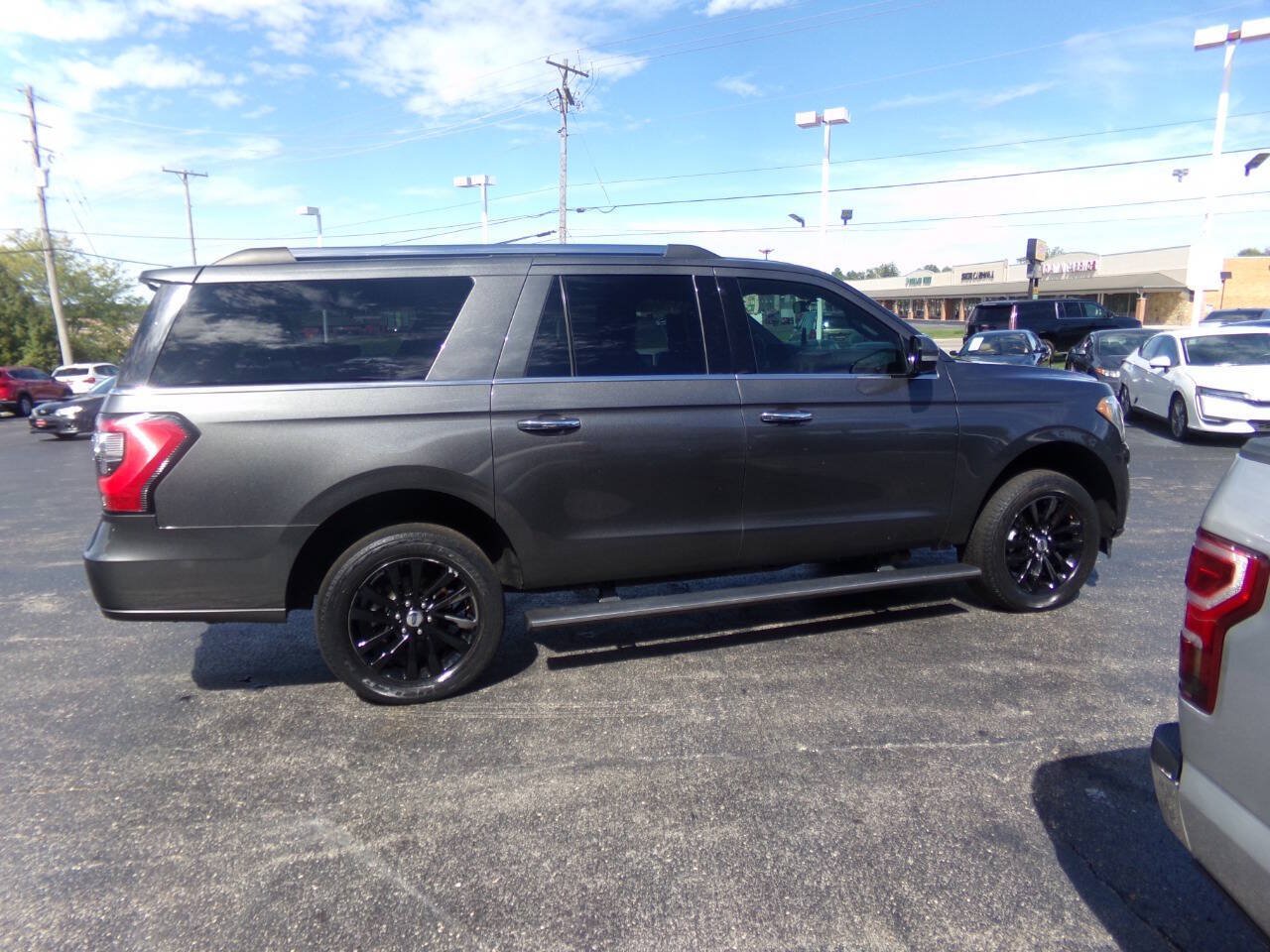 Used 2019 Ford Expedition Max Limited RWD image 4