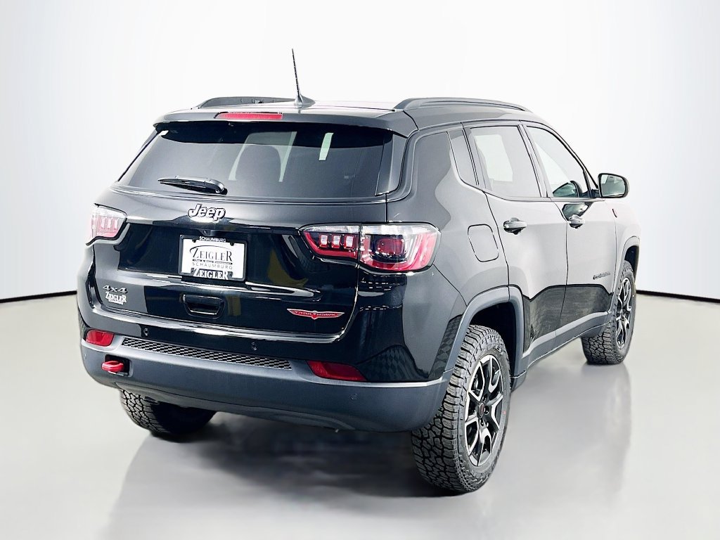 New 2026 Jeep Compass Trailhawk w/ Sun, Sound & Navigation Group AWD/4WD image 7