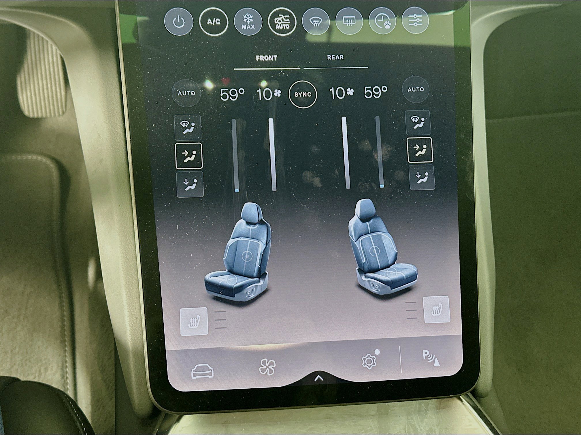 Used 2024 Lucid Air Pure RWD image 24