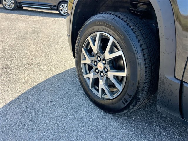 Used 2021 GMC Acadia SLE image 31