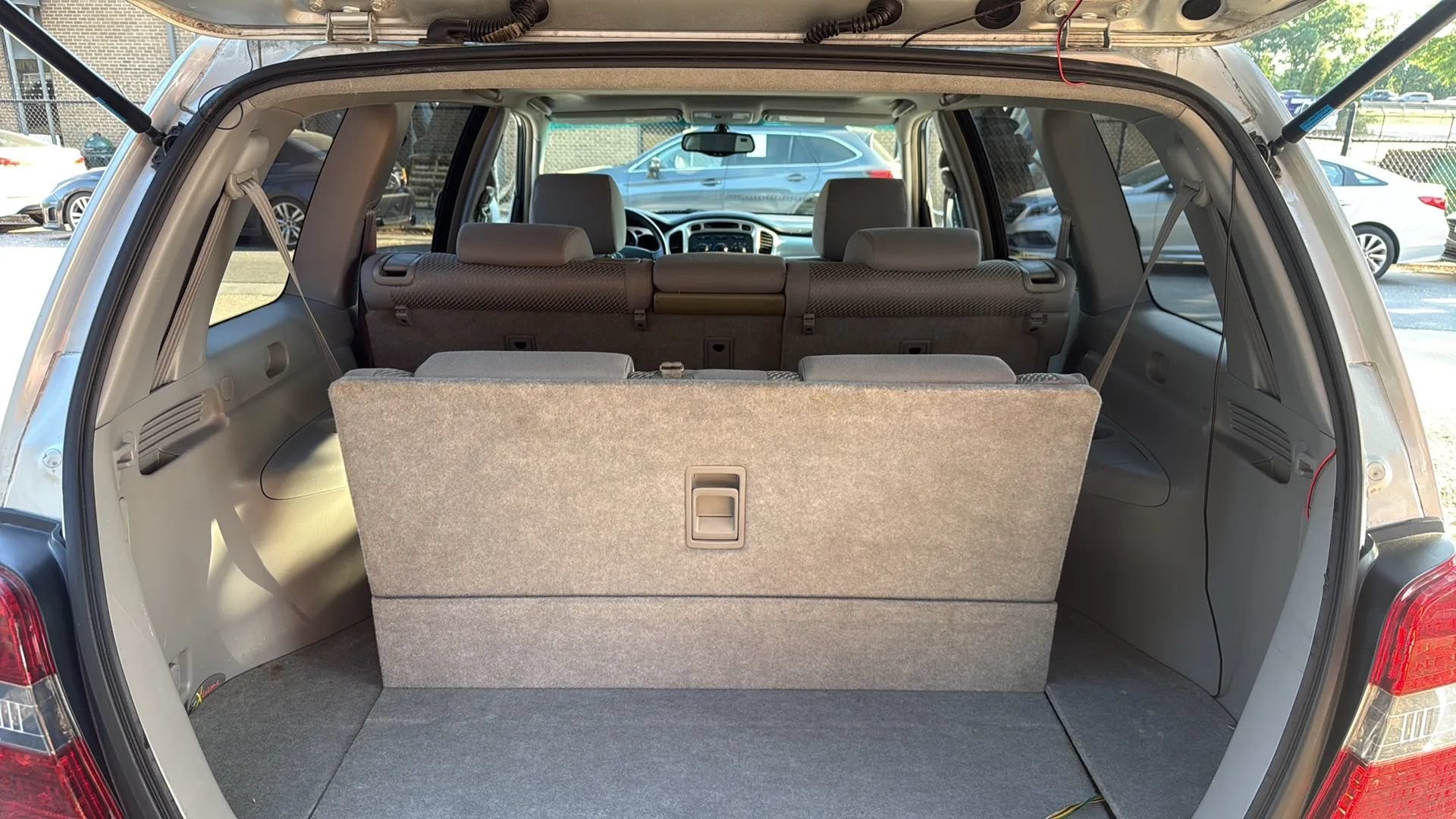 Used 2004 Toyota Highlander 2WD V6 image 11