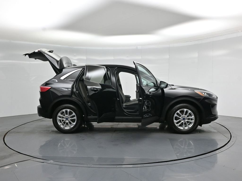 Certified 2021 Ford Escape SE image 5