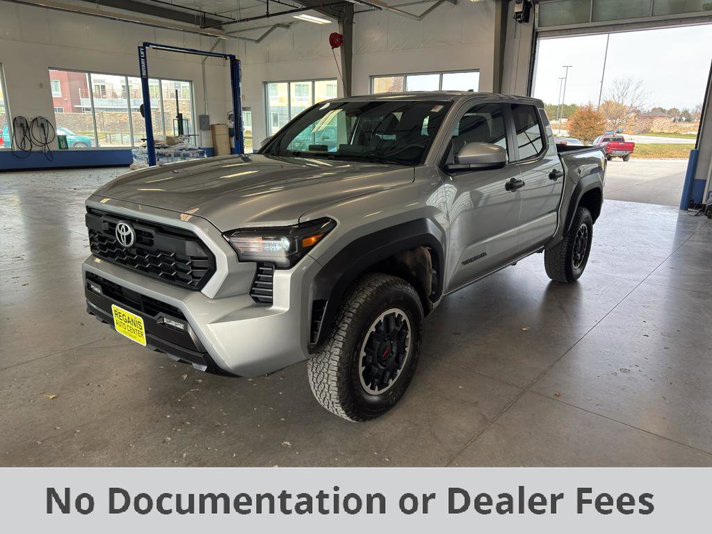 Used 2024 Toyota Tacoma TRD Off-Road image 1