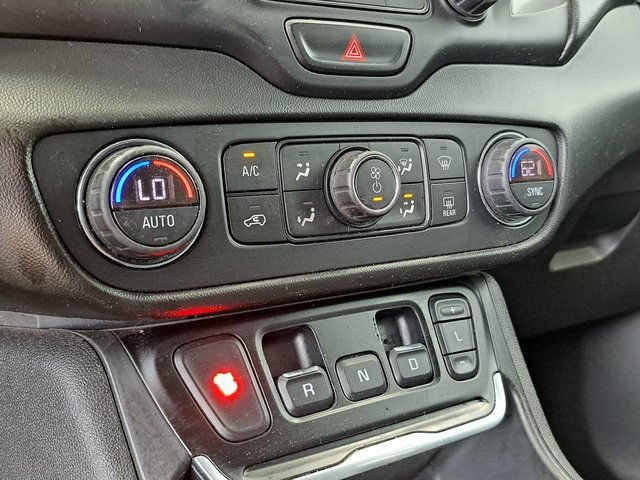 Used 2020 GMC Terrain SLT FWD image 17