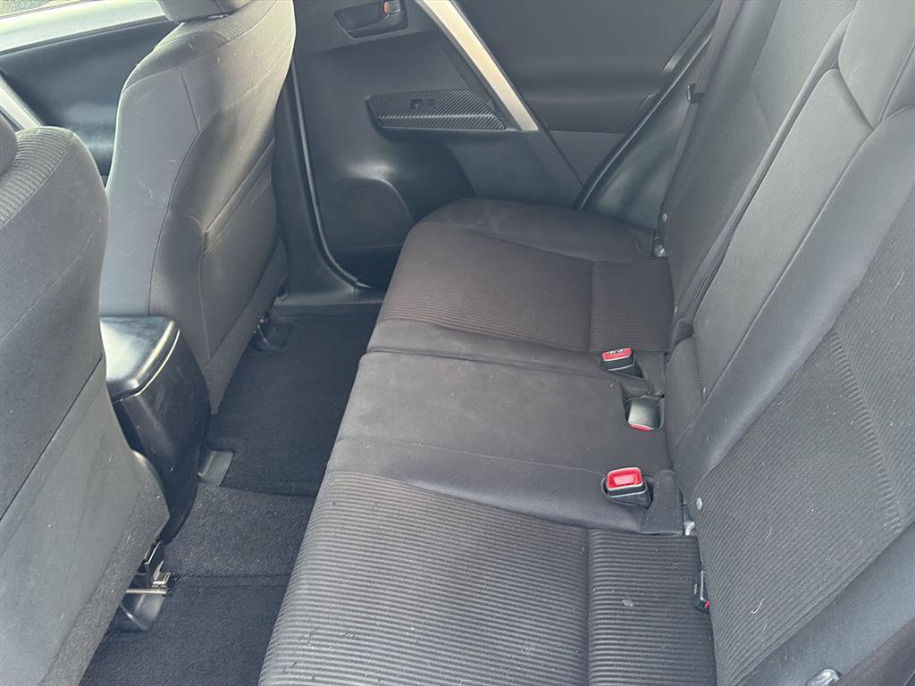 Used 2015 Toyota RAV4 LE image 29