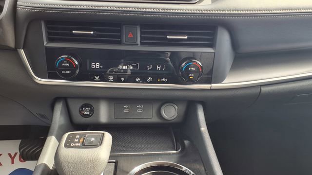 Used 2025 Nissan Rogue SV image 26